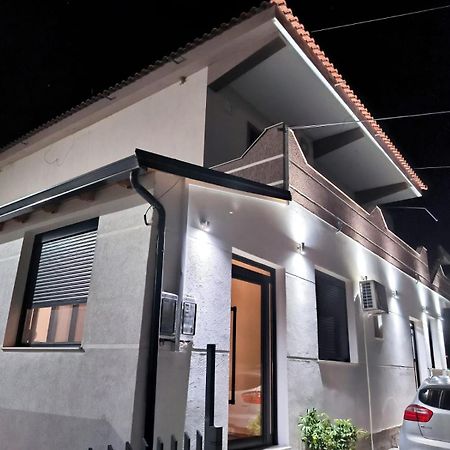 Guesthouse Aurel เบราท ภายนอก รูปภาพ