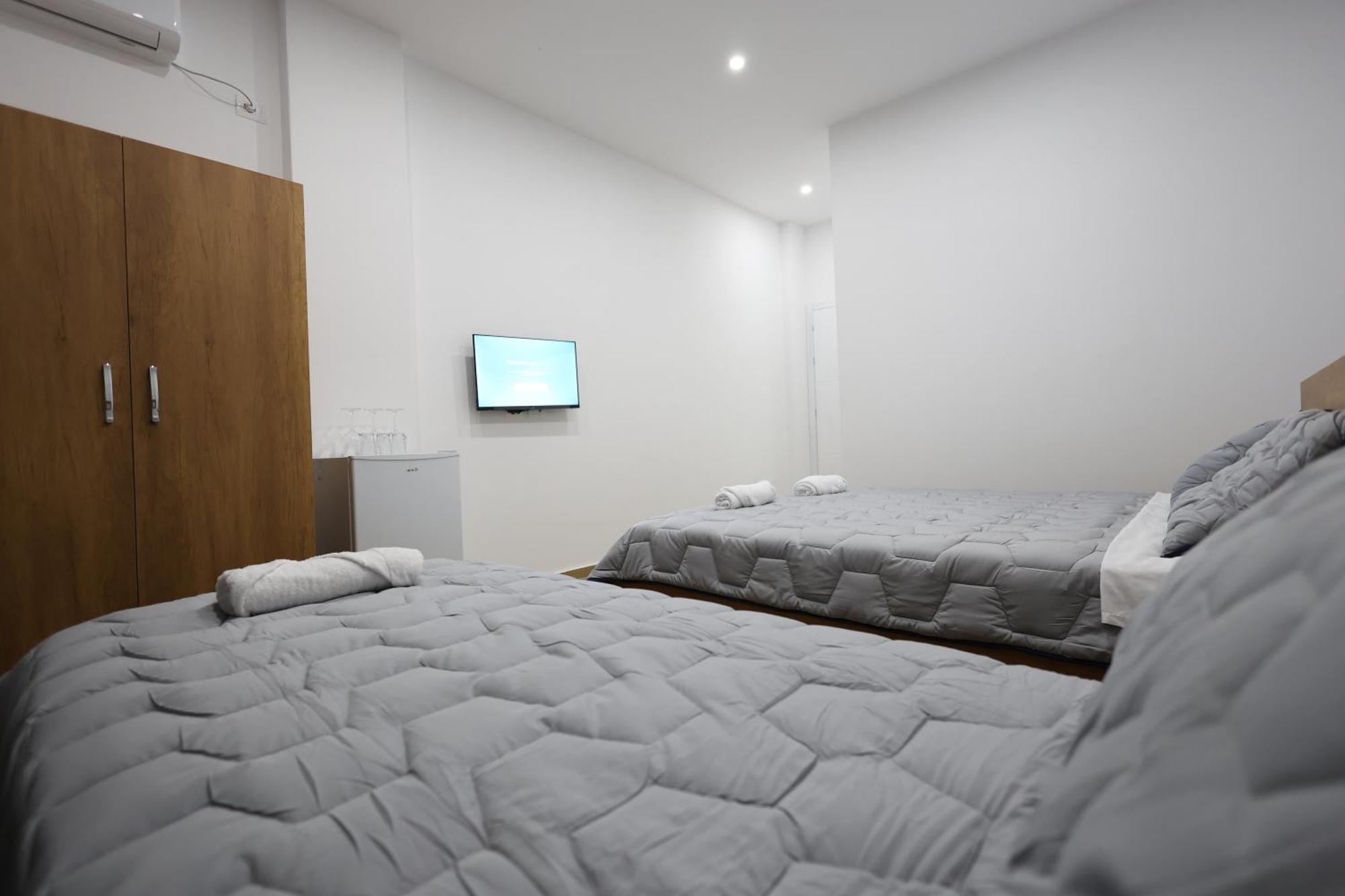 Guesthouse Aurel เบราท ภายนอก รูปภาพ
