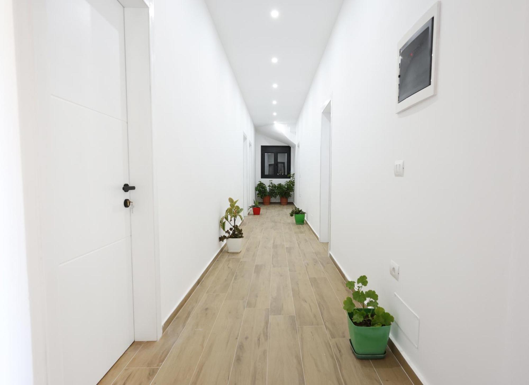 Guesthouse Aurel เบราท ภายนอก รูปภาพ